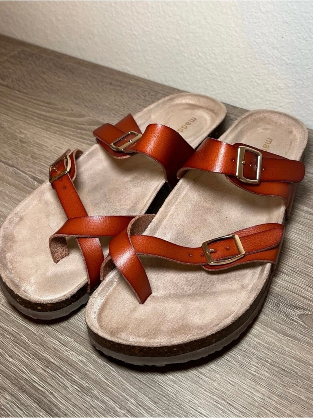 Madden Girl Cognac Brown Leather Buckle Toe-Loop Sandals